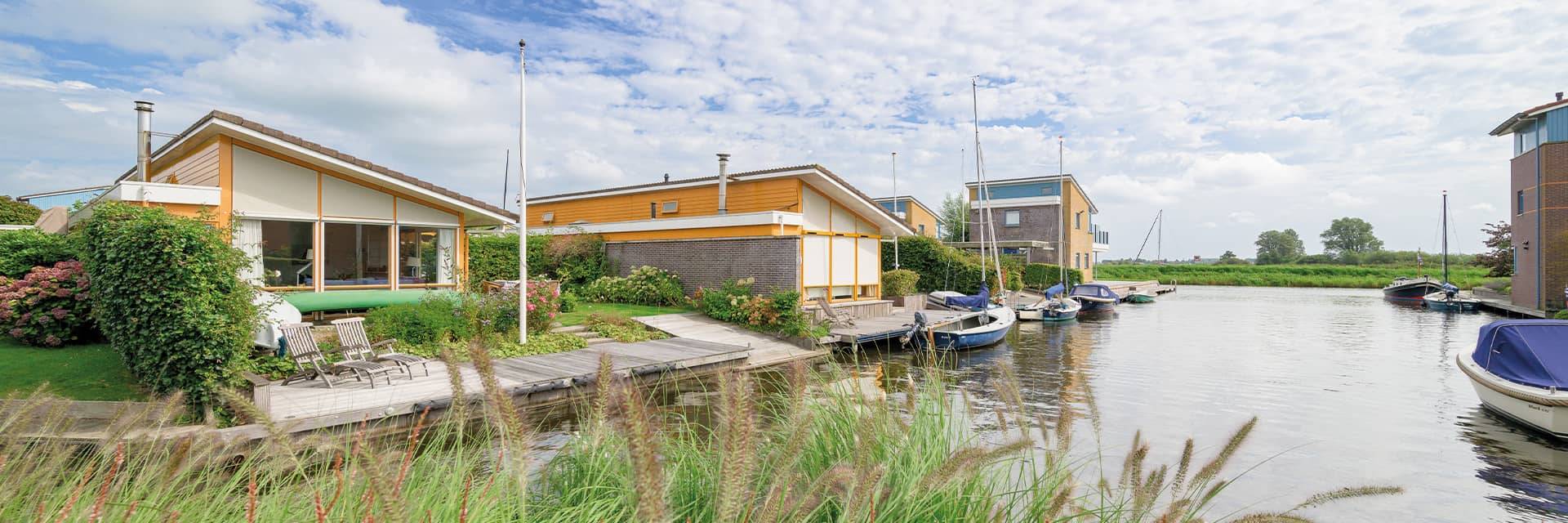 Holiday home Friesland aan het water
