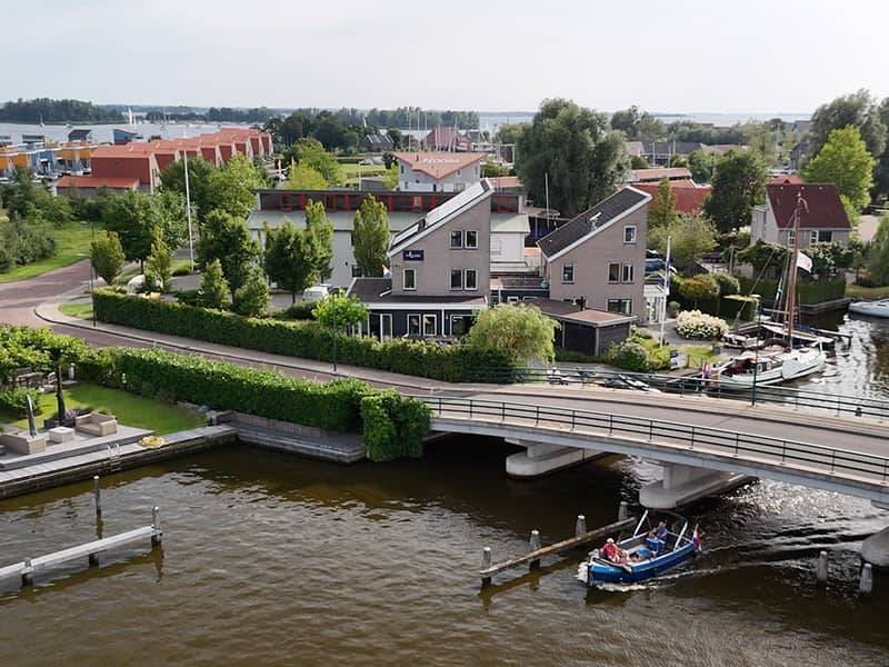 booking family house Friesland