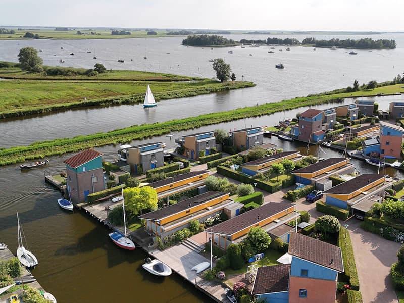 Book Holiday home Heeg
