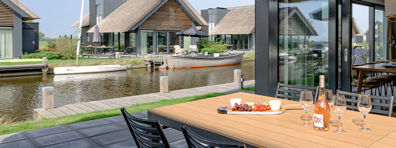 Water villa in Friesland